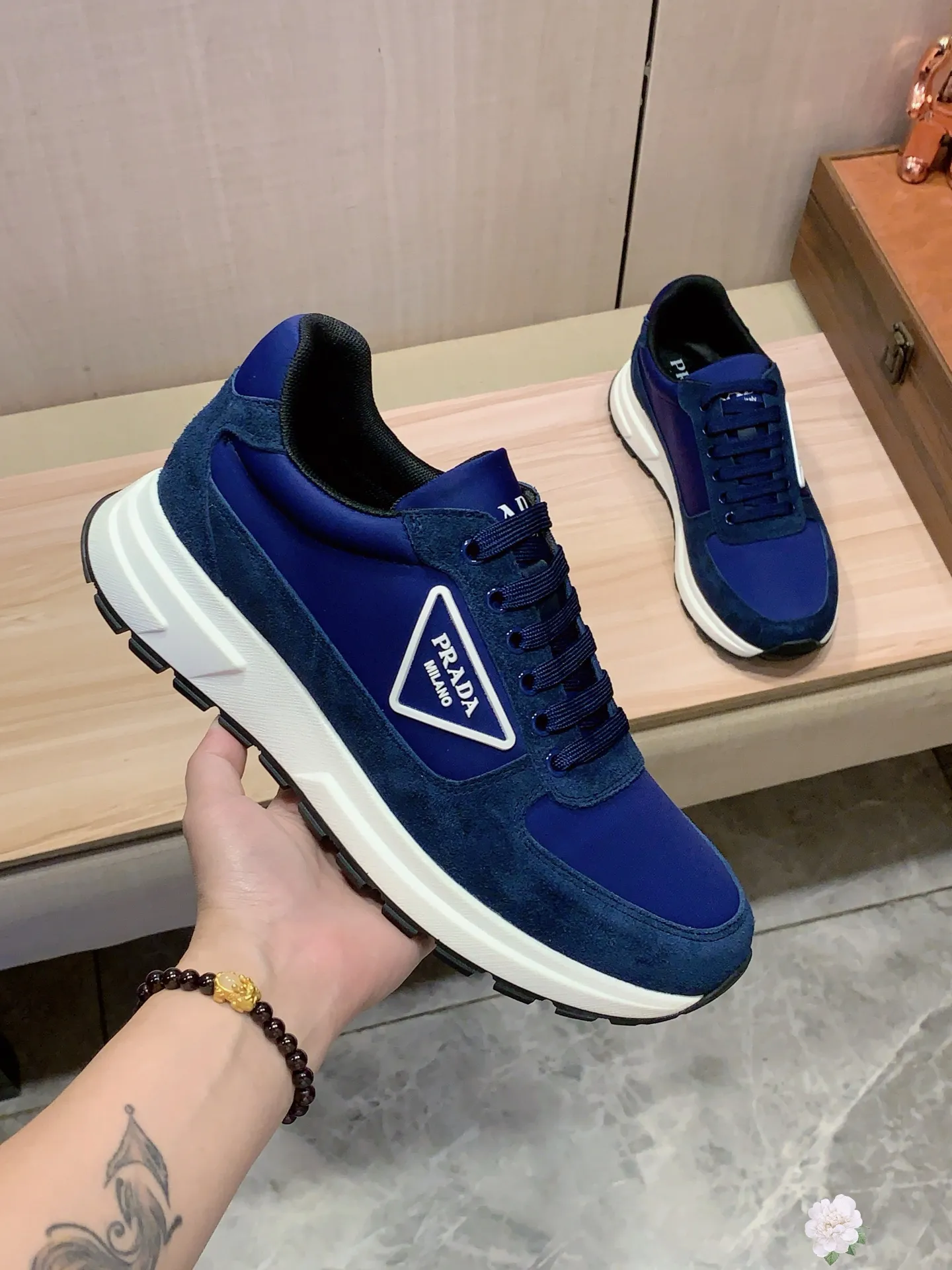 Men's Men's Shoes💰420💰💰🎩🎩[Lightning][Lightning] "PRADA*" The latest and most popular casual shoes, top brand [seduce] luxury~purchase, top~quality. [Strong] The upper is made of imported breathable cowhide with material ➕ breathable sheepskin feet (•) and fine workmanship. The original stylish and stylish soft rubber wear-resistant and non-slip outsole is light and comfortable on the feet. The real thing looks better when photographed. 085: code: 38-44, 3️⃣ colors selected